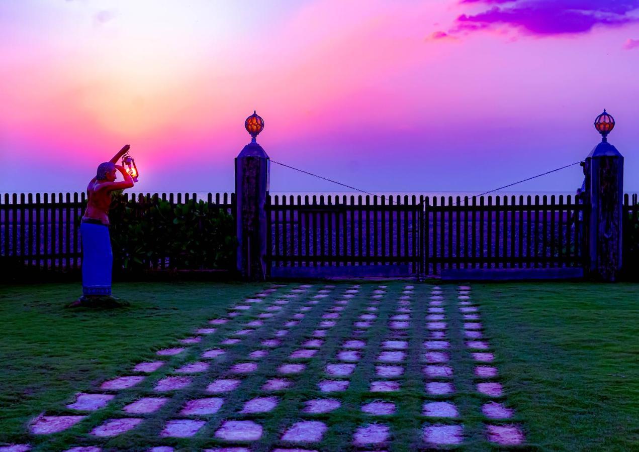 Calypso Sunset 호텔 Iranawila 외부 사진